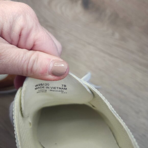 Cole Haan Women’s Platform Wingtip Oxford – Size 7 – NWOB - Picture 3 of 4